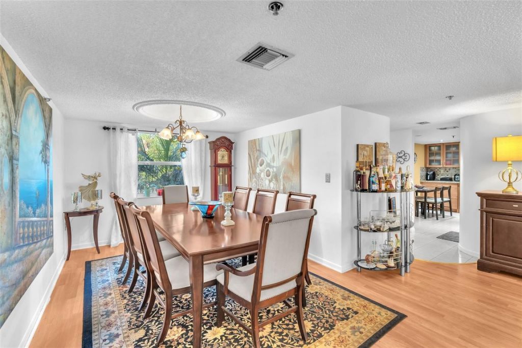 3910 Inverrary Boulevard, Unit 308-b, Lauderhill, FL 33319 Photo