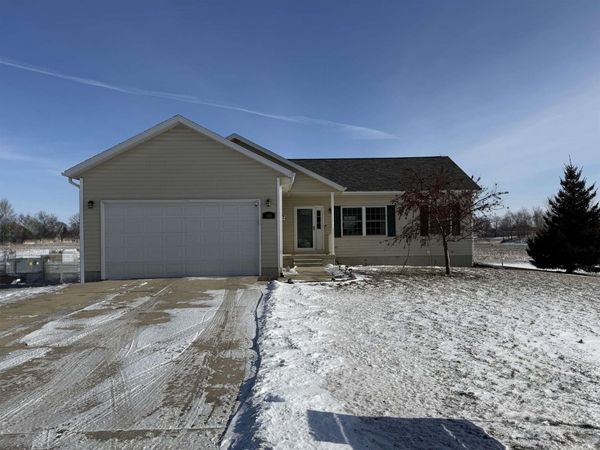 639 Hunter Drive, Evansdale, IA 50707