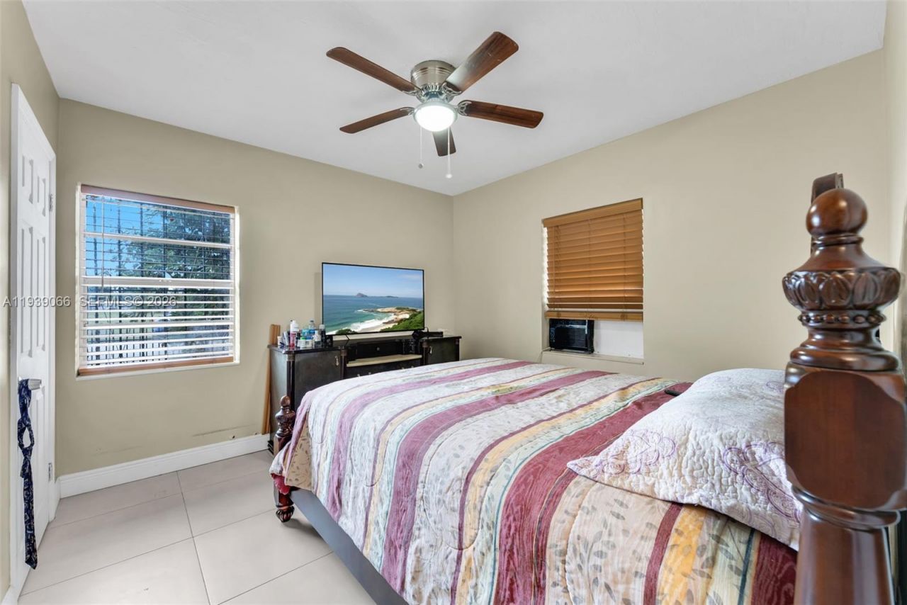 13493 NW 8th Ave, North Miami, FL 33168 Photo