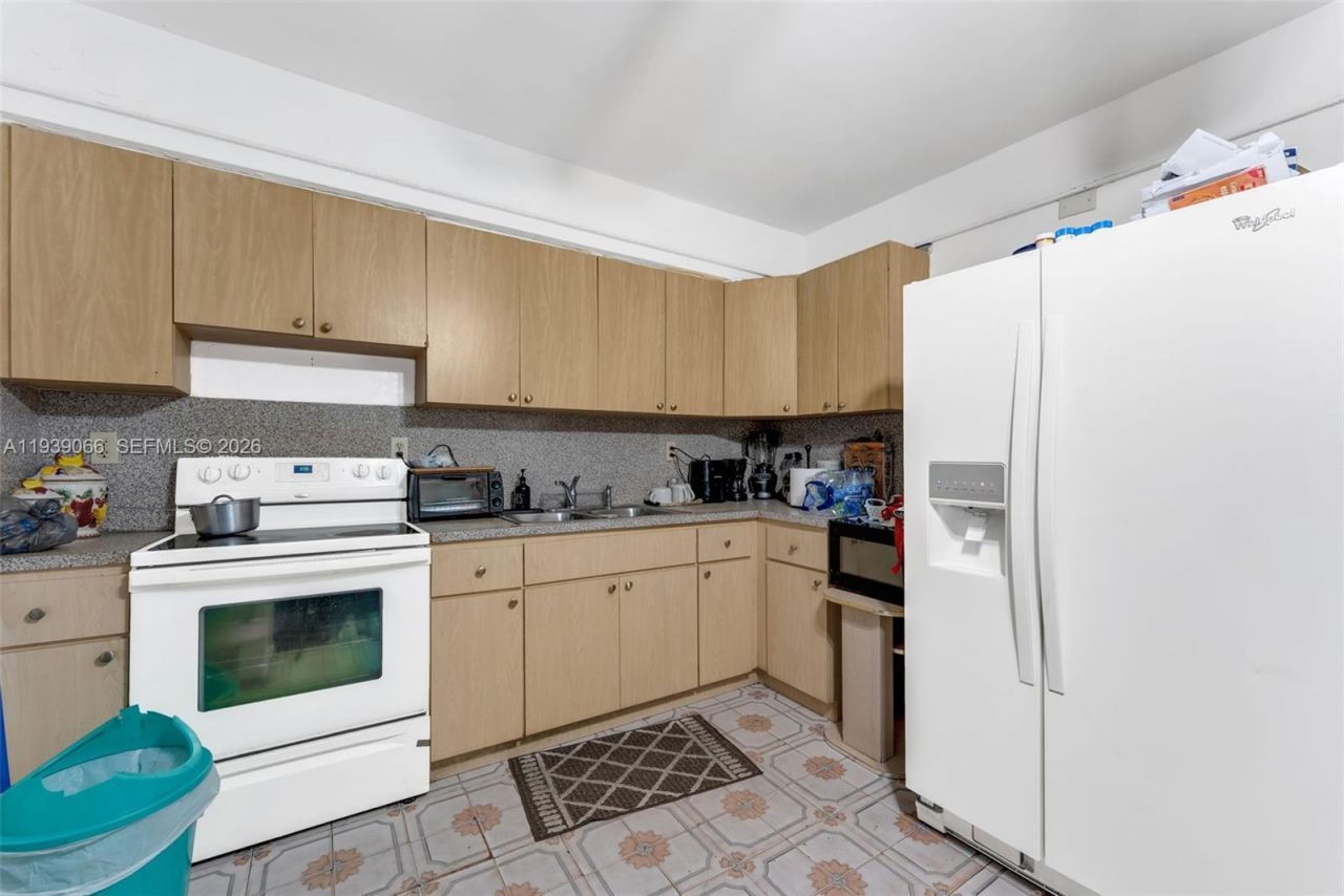 13493 NW 8th Ave, North Miami, FL 33168 Photo