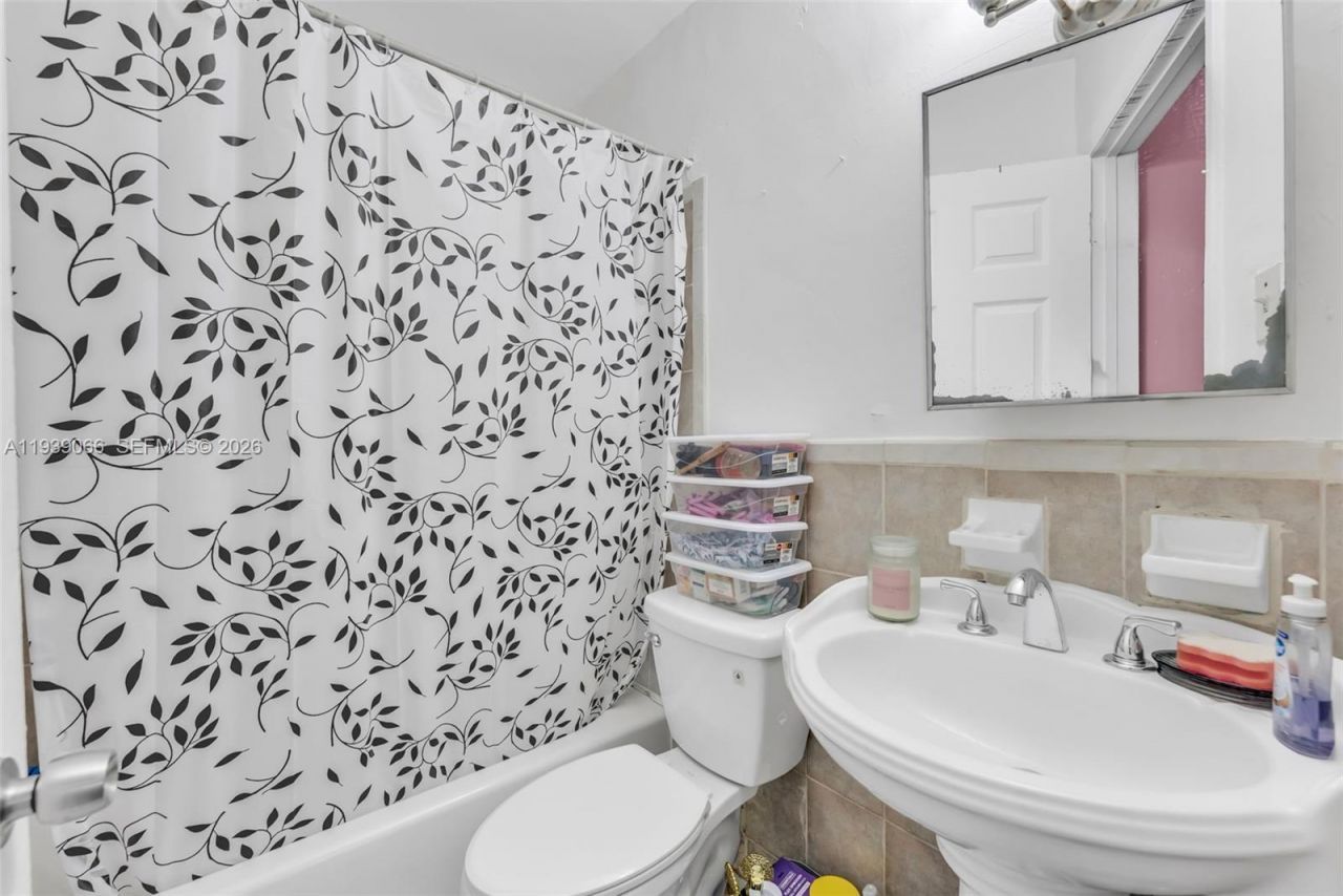 13493 NW 8th Ave, North Miami, FL 33168 Photo