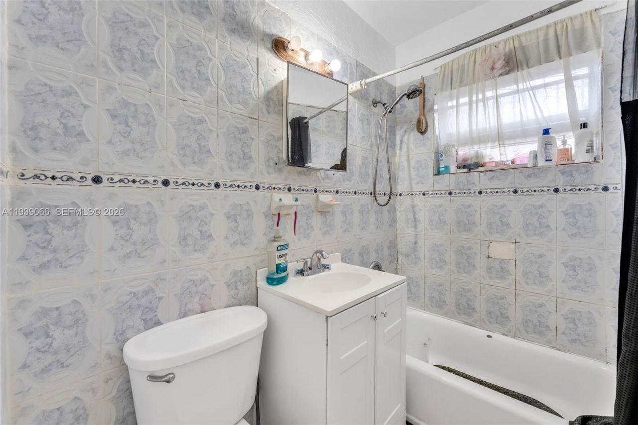 13493 NW 8th Ave, North Miami, FL 33168 Photo