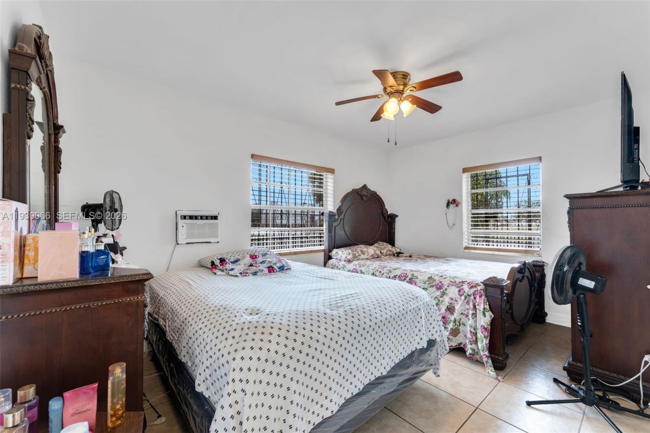 13493 NW 8th Ave, North Miami, FL 33168 Photo