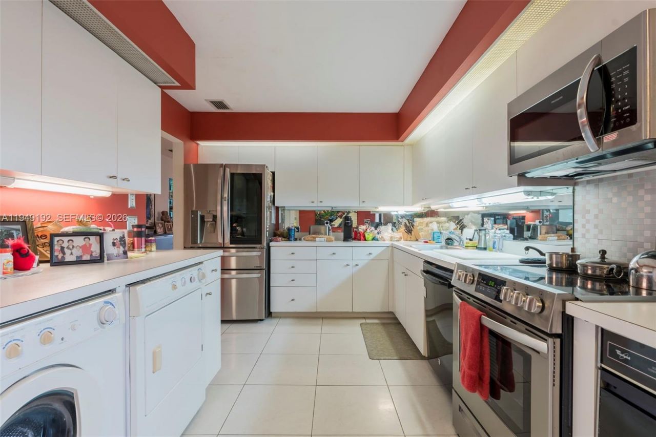 2 Eastgate Dr, Unit C, Boynton Beach, FL 33436 Photo