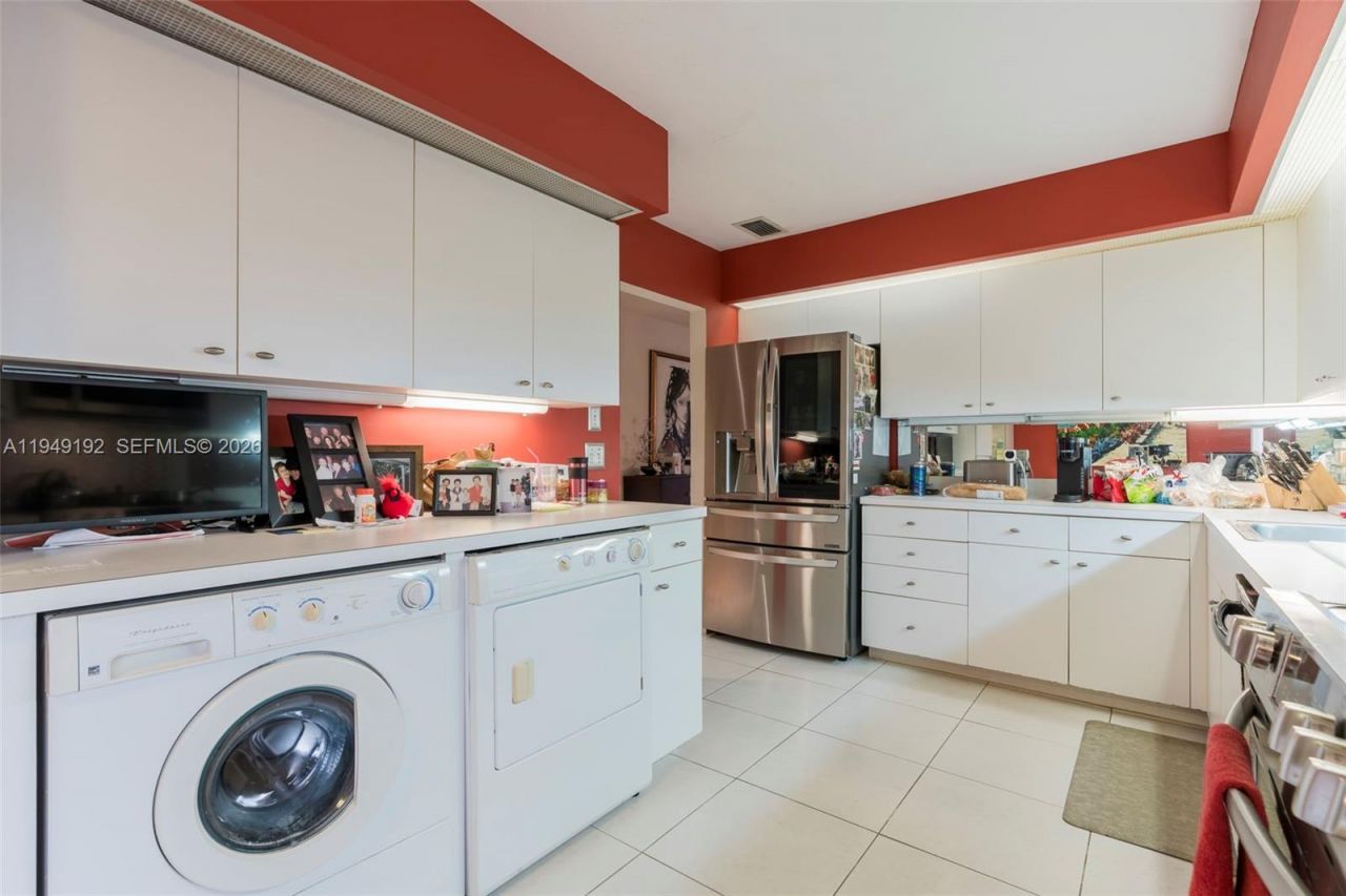 2 Eastgate Dr, Unit C, Boynton Beach, FL 33436 Photo