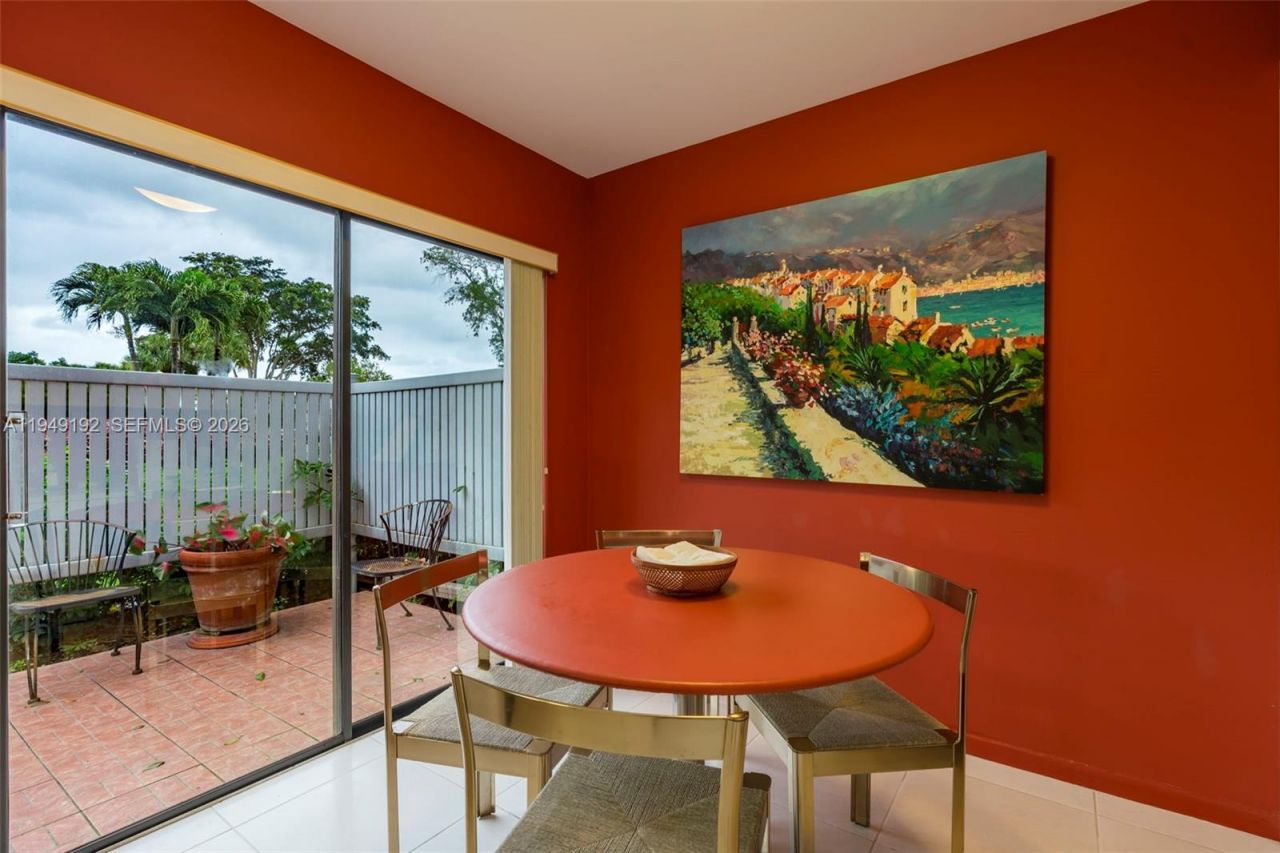 2 Eastgate Dr, Unit C, Boynton Beach, FL 33436 Photo