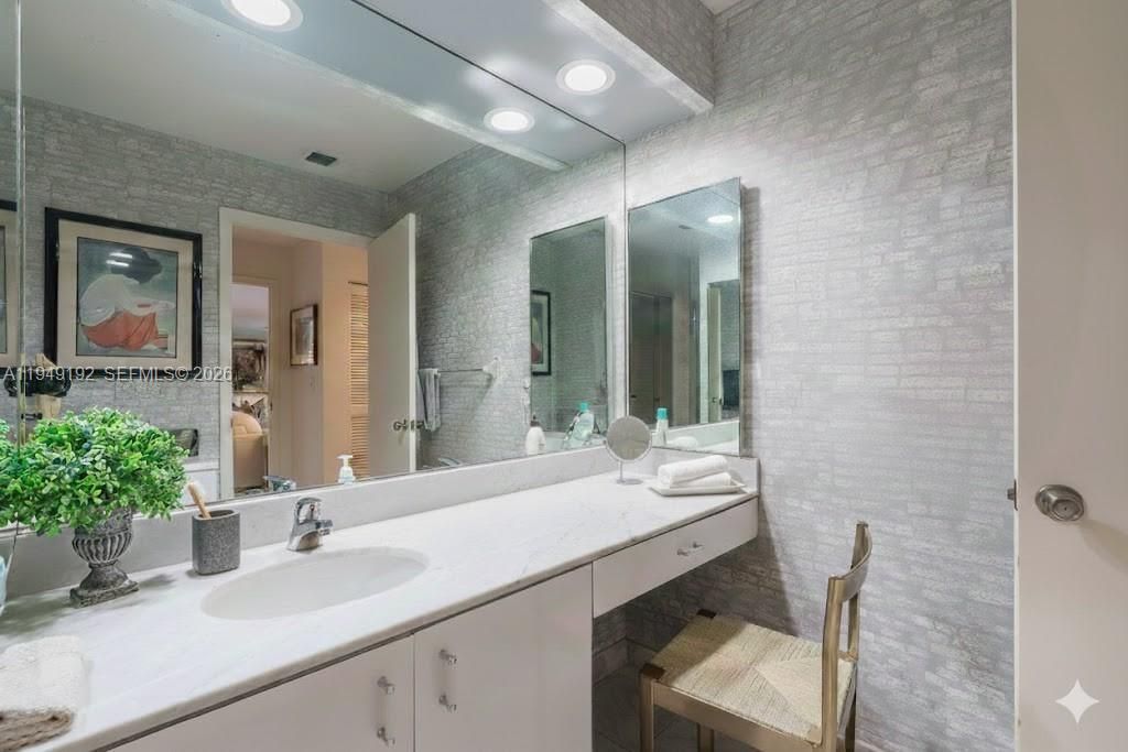 2 Eastgate Dr, Unit C, Boynton Beach, FL 33436 Photo