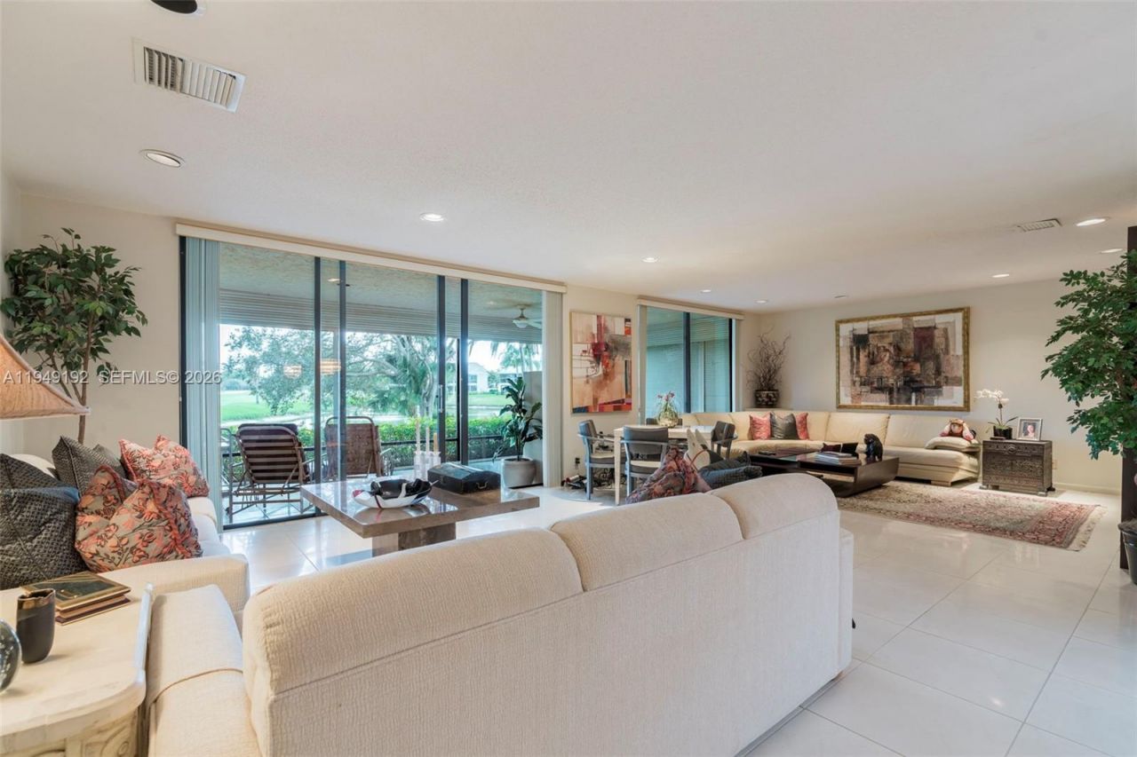 2 Eastgate Dr, Unit C, Boynton Beach, FL 33436 Photo