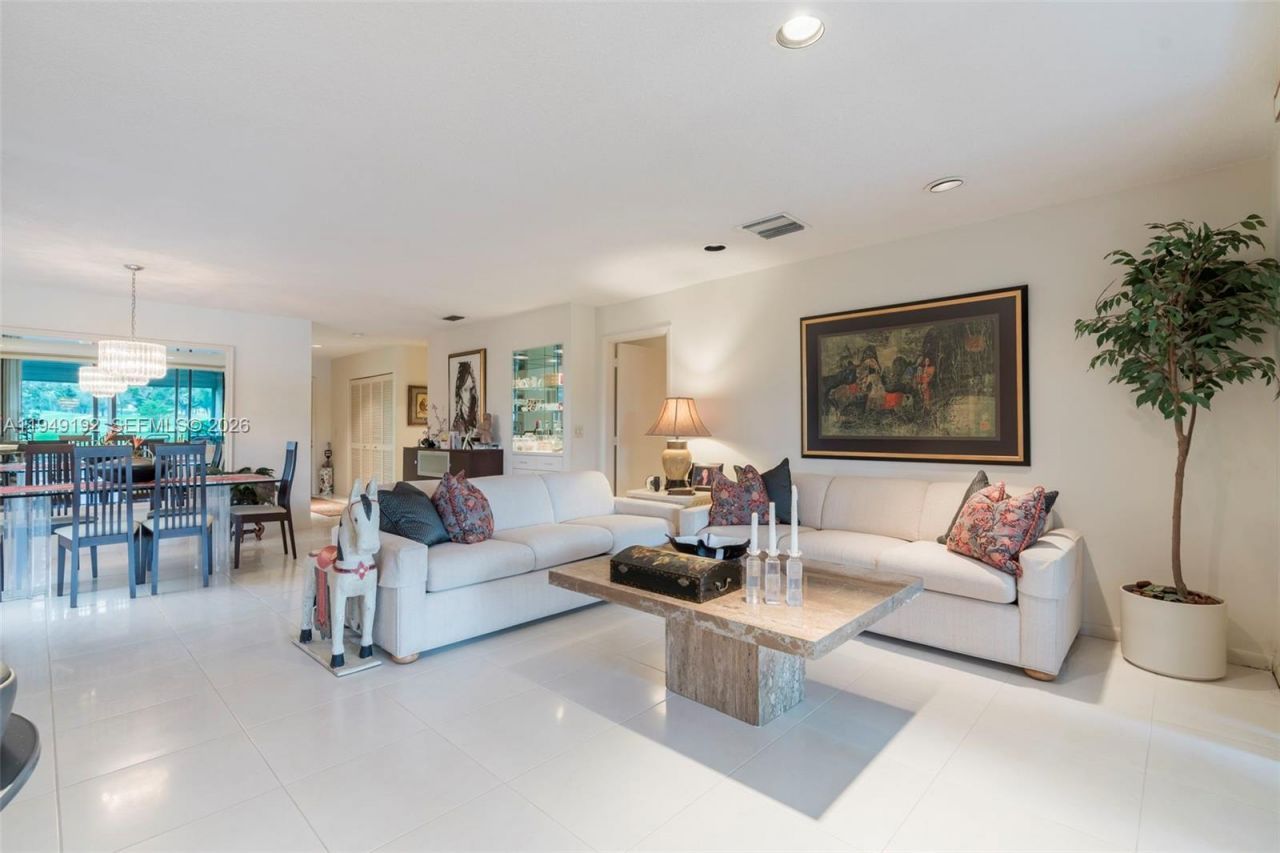 2 Eastgate Dr, Unit C, Boynton Beach, FL 33436 Photo