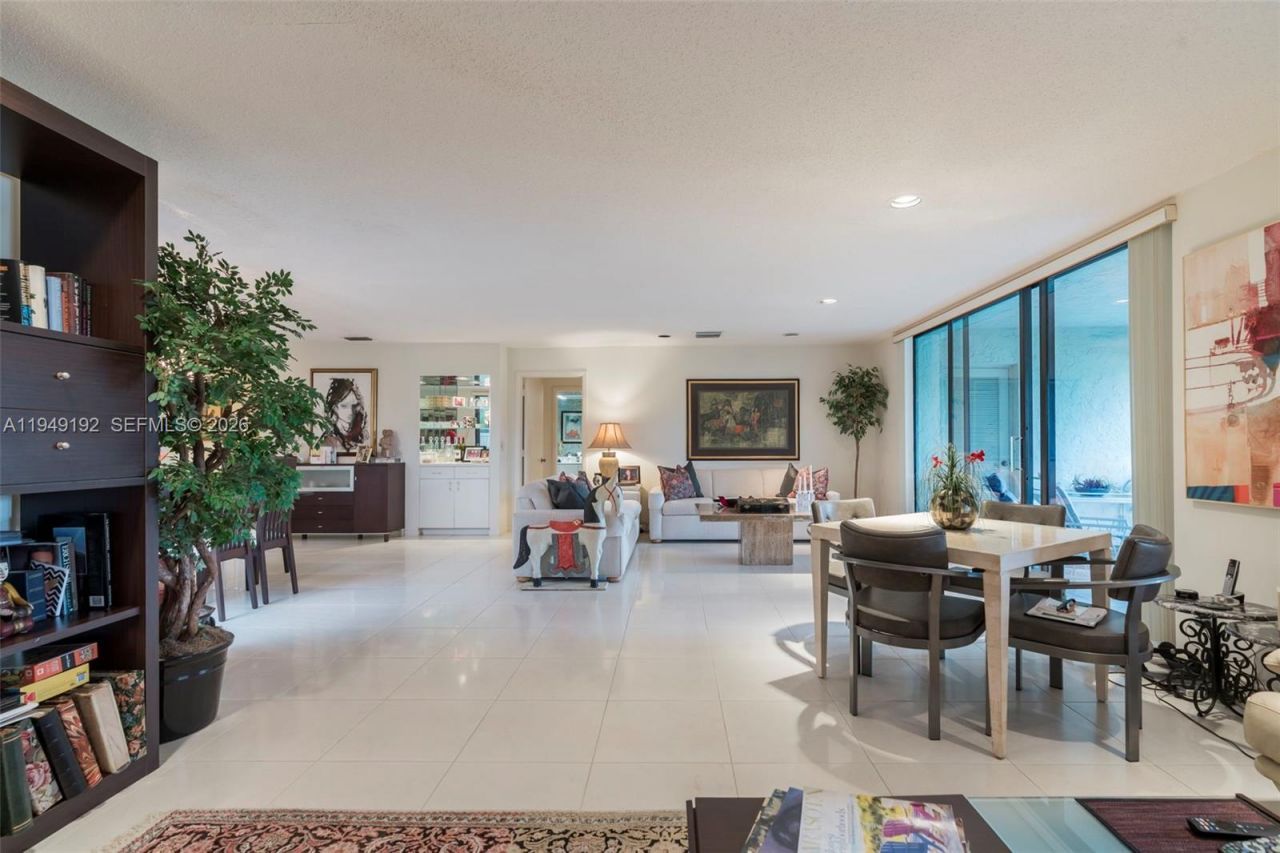 2 Eastgate Dr, Unit C, Boynton Beach, FL 33436 Photo