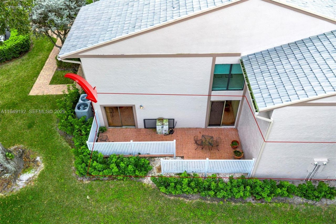 2 Eastgate Dr, Unit C, Boynton Beach, FL 33436 Photo