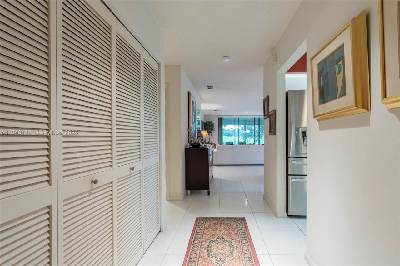 2 Eastgate Dr, Unit C, Boynton Beach, FL 33436 Photo