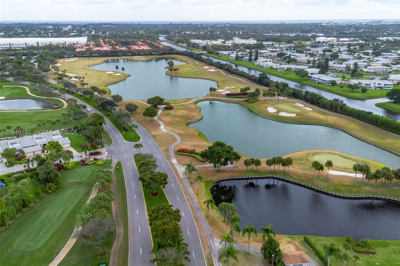 2 Eastgate Dr, Unit C, Boynton Beach, FL 33436 Photo