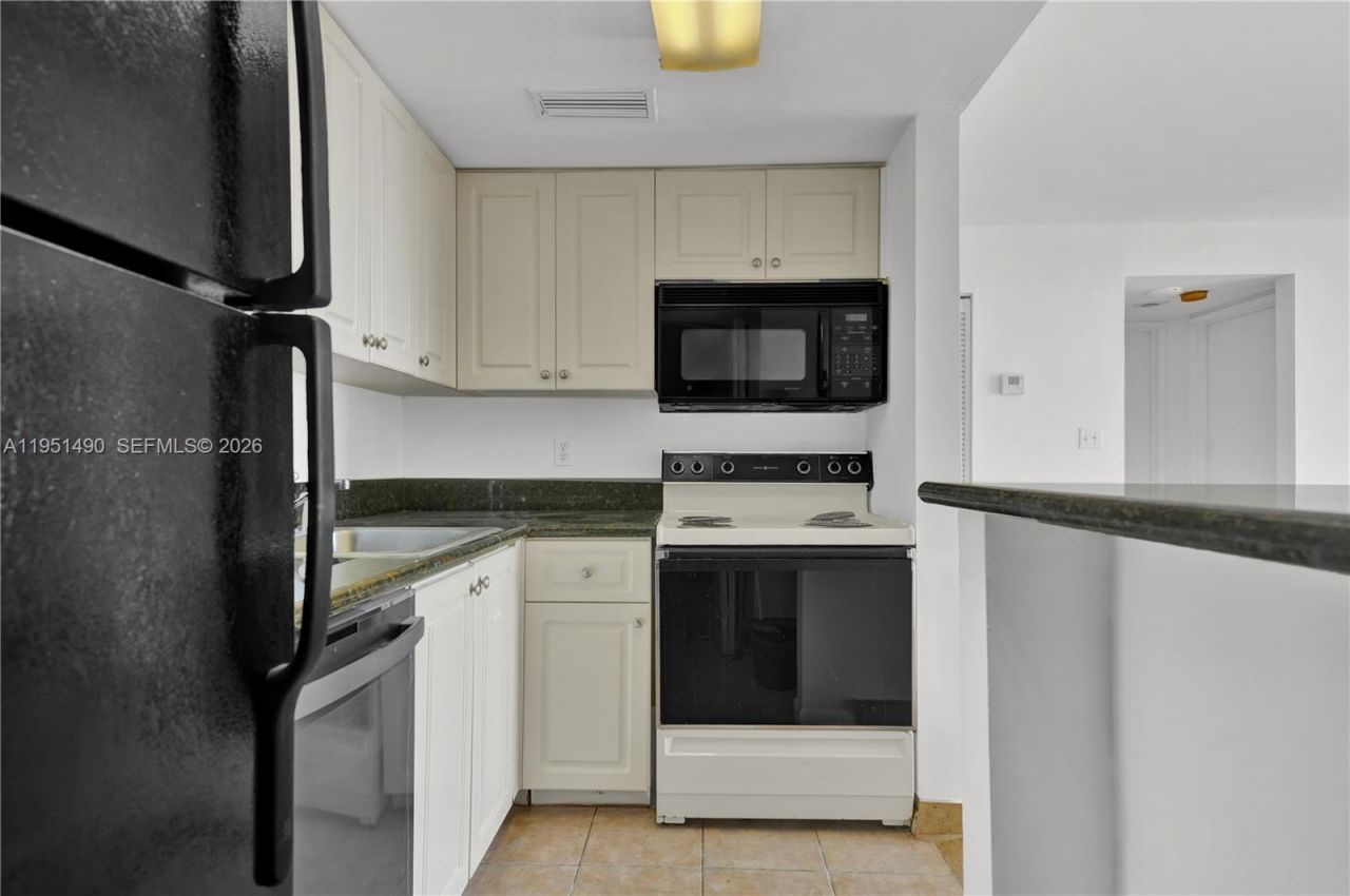 Please Call For Address, Unit 906, Miami, FL 33131 Photo