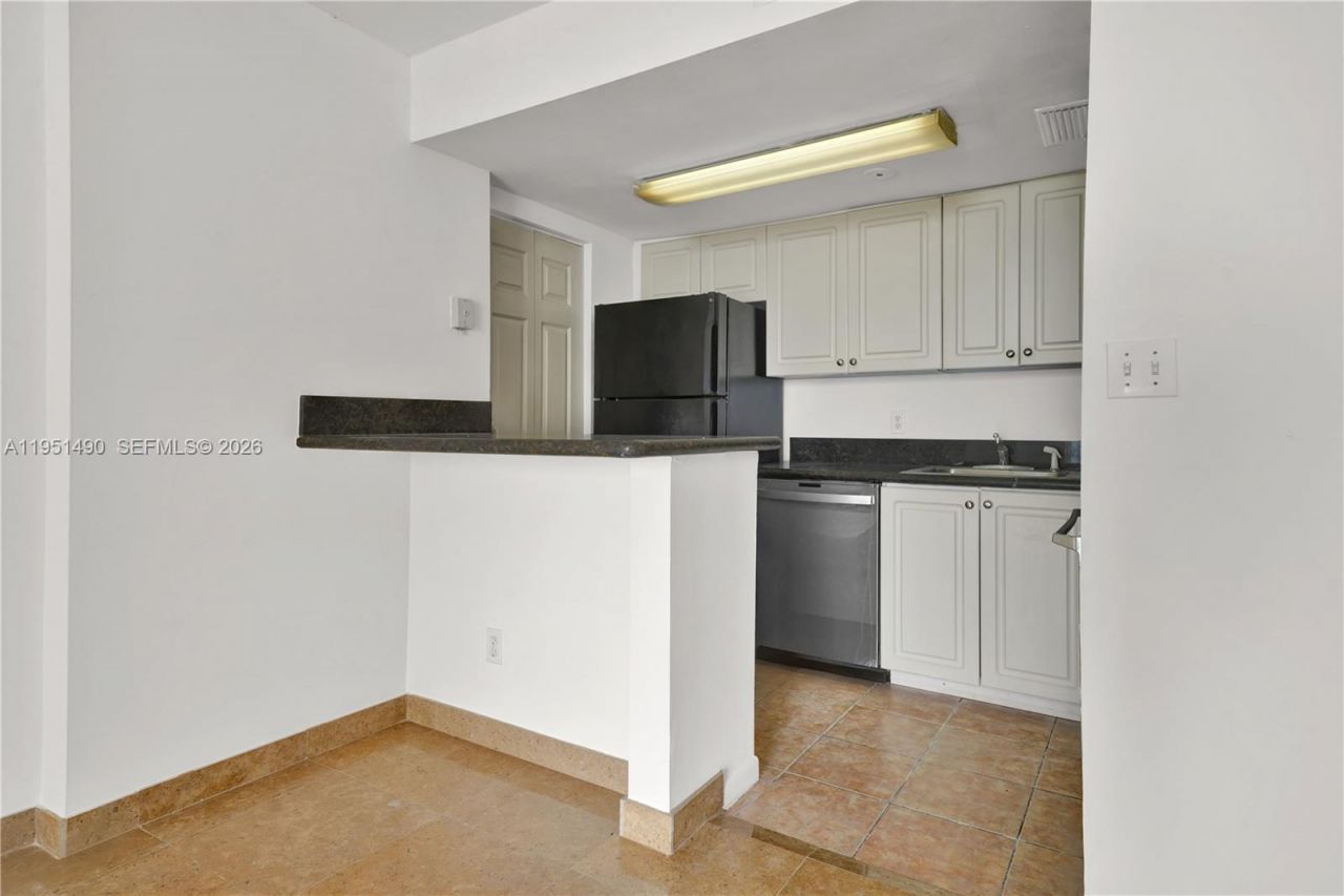 Please Call For Address, Unit 906, Miami, FL 33131 Photo