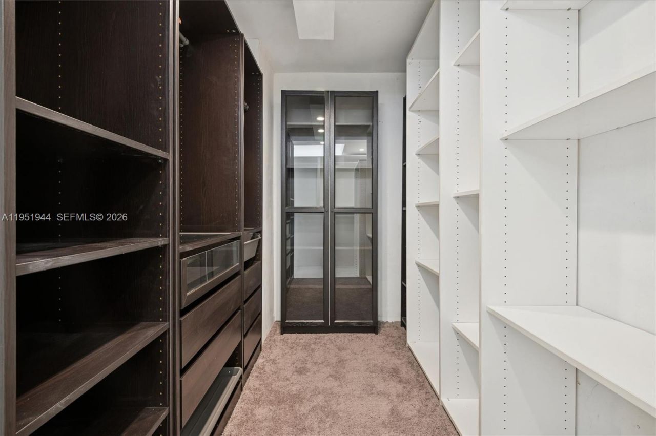 4000 Towerside Ter, Unit 1704, Miami, FL 33138 Photo