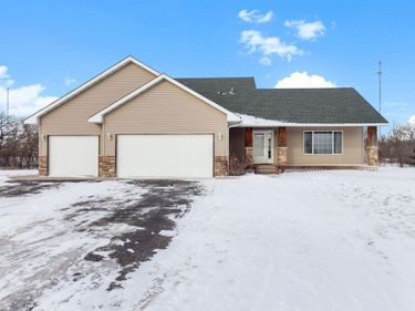 15732 100th Street SE, Becker, MN 55308