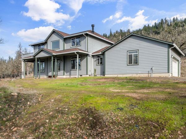 12594 McNeil Creek Road, Trail, OR 97541