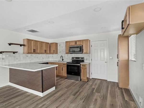 141 N 19th Street, Las Vegas, NV 89101