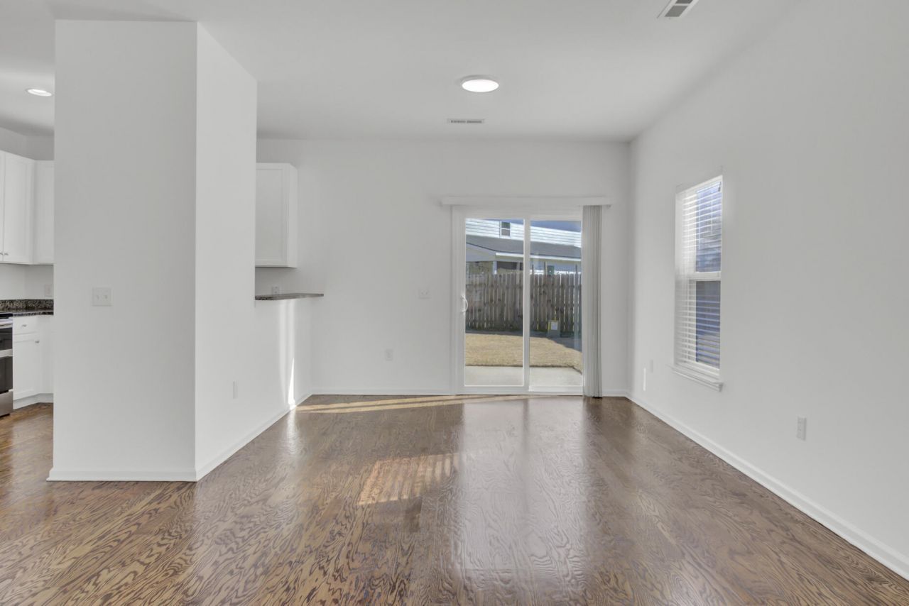 420 Sablewood Drive Photo 12