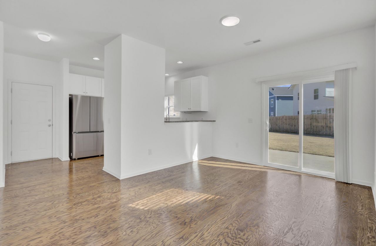 420 Sablewood Drive Photo 16