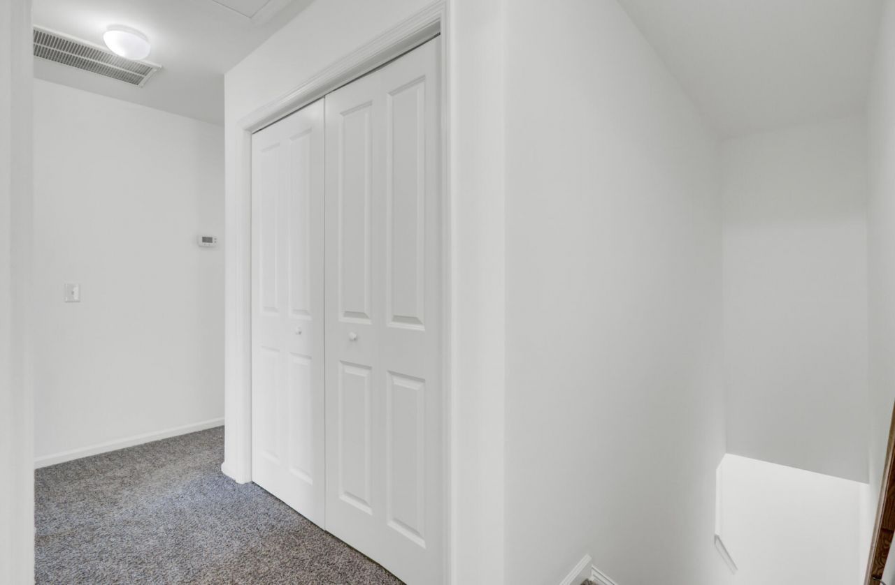 420 Sablewood Drive Photo 29