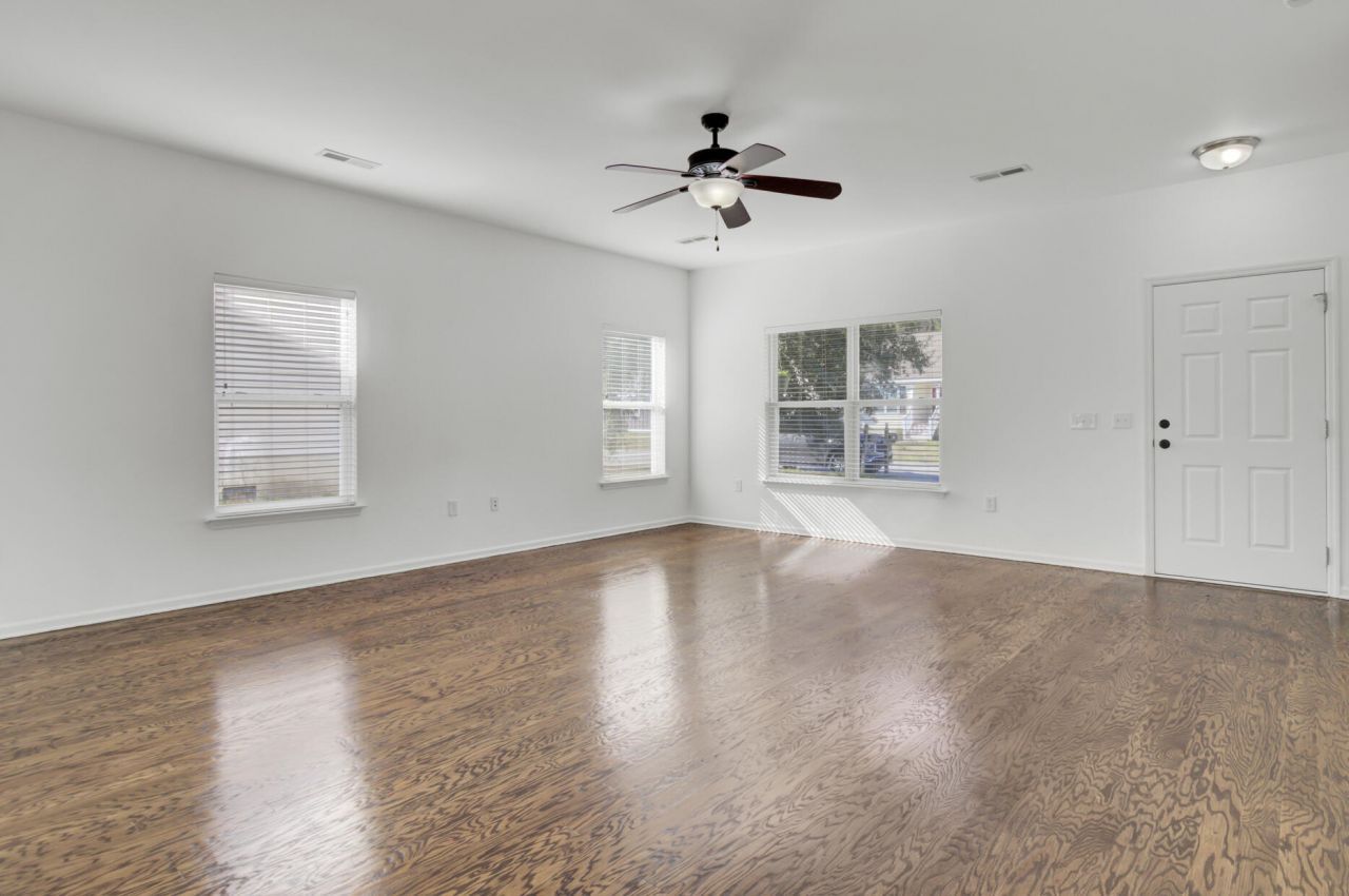 420 Sablewood Drive Photo 9