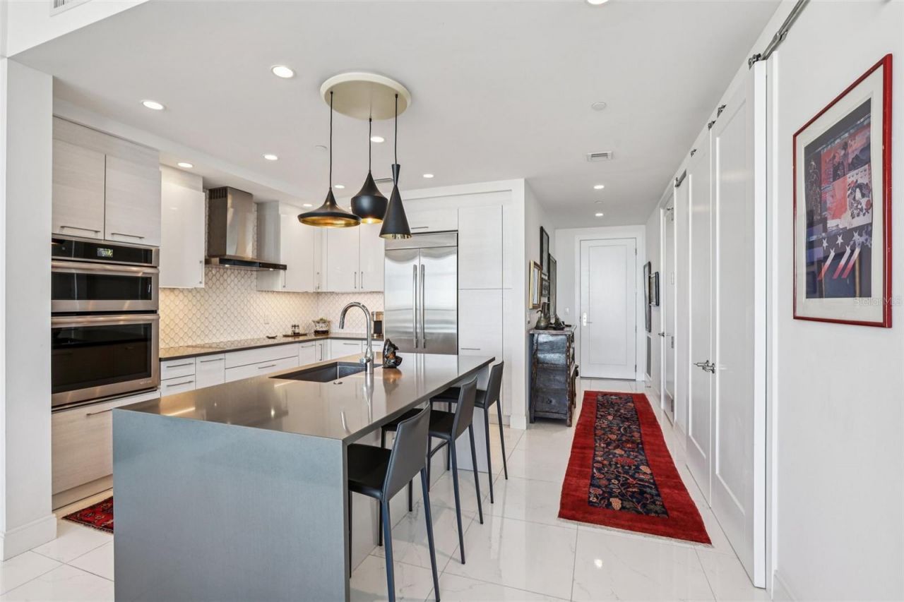 100 1st Avenue N, Unit 3806, Saint Petersburg, FL 33701 Photo