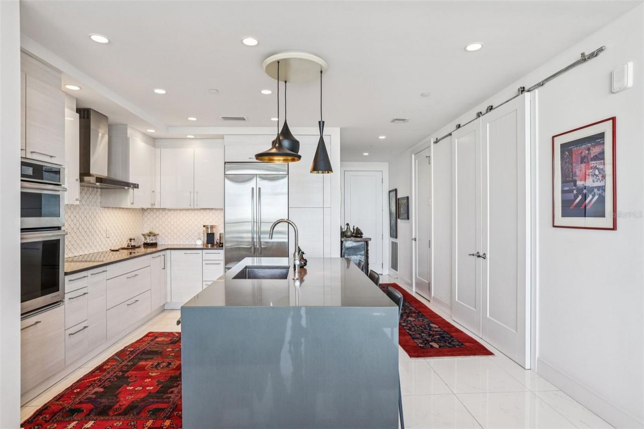 100 1st Avenue N, Unit 3806, Saint Petersburg, FL 33701 Photo