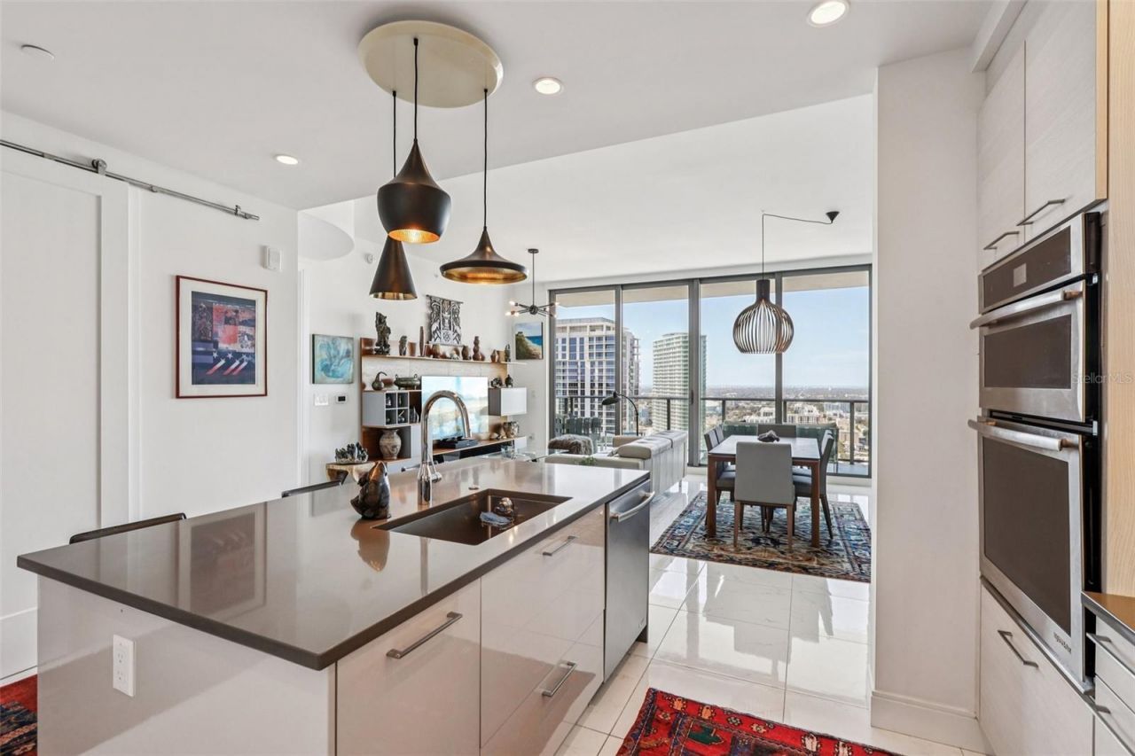 100 1st Avenue N, Unit 3806, Saint Petersburg, FL 33701 Photo