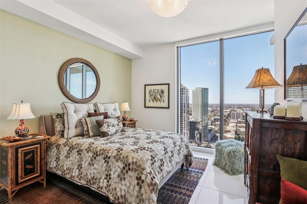 100 1st Avenue N, Unit 3806, Saint Petersburg, FL 33701 Photo