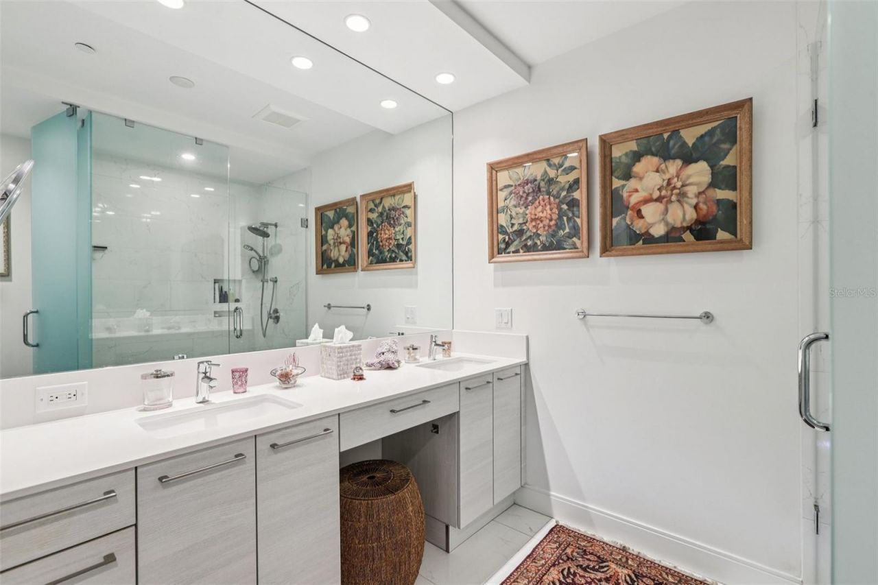 100 1st Avenue N, Unit 3806, Saint Petersburg, FL 33701 Photo