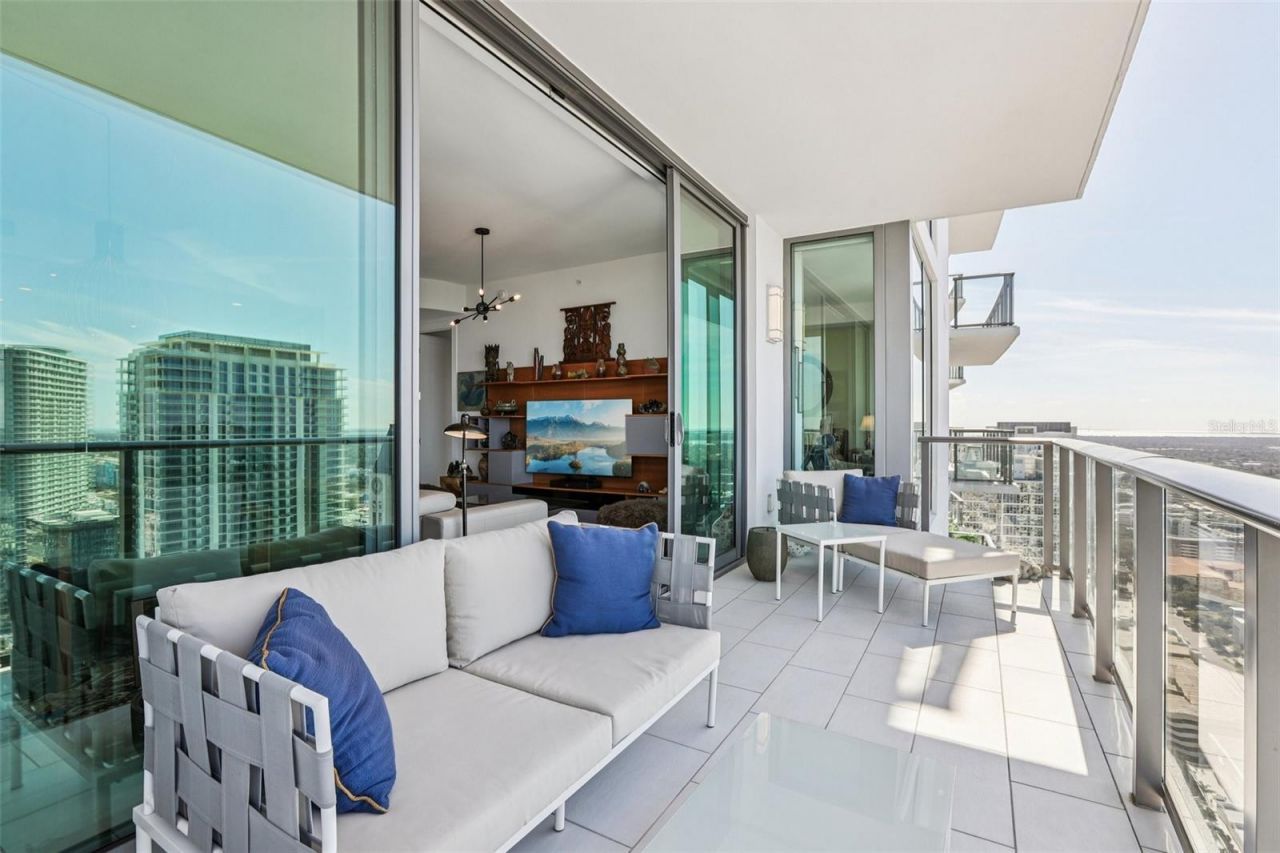 100 1st Avenue N, Unit 3806, Saint Petersburg, FL 33701 Photo