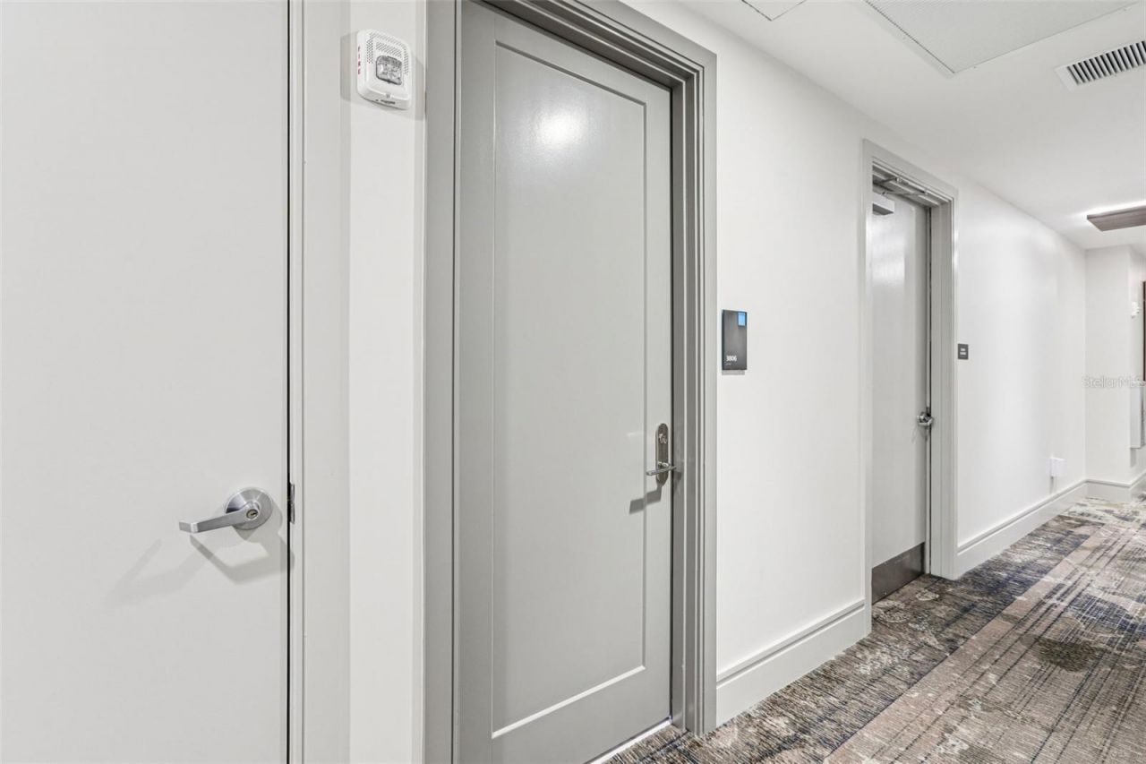 100 1st Avenue N, Unit 3806, Saint Petersburg, FL 33701 Photo