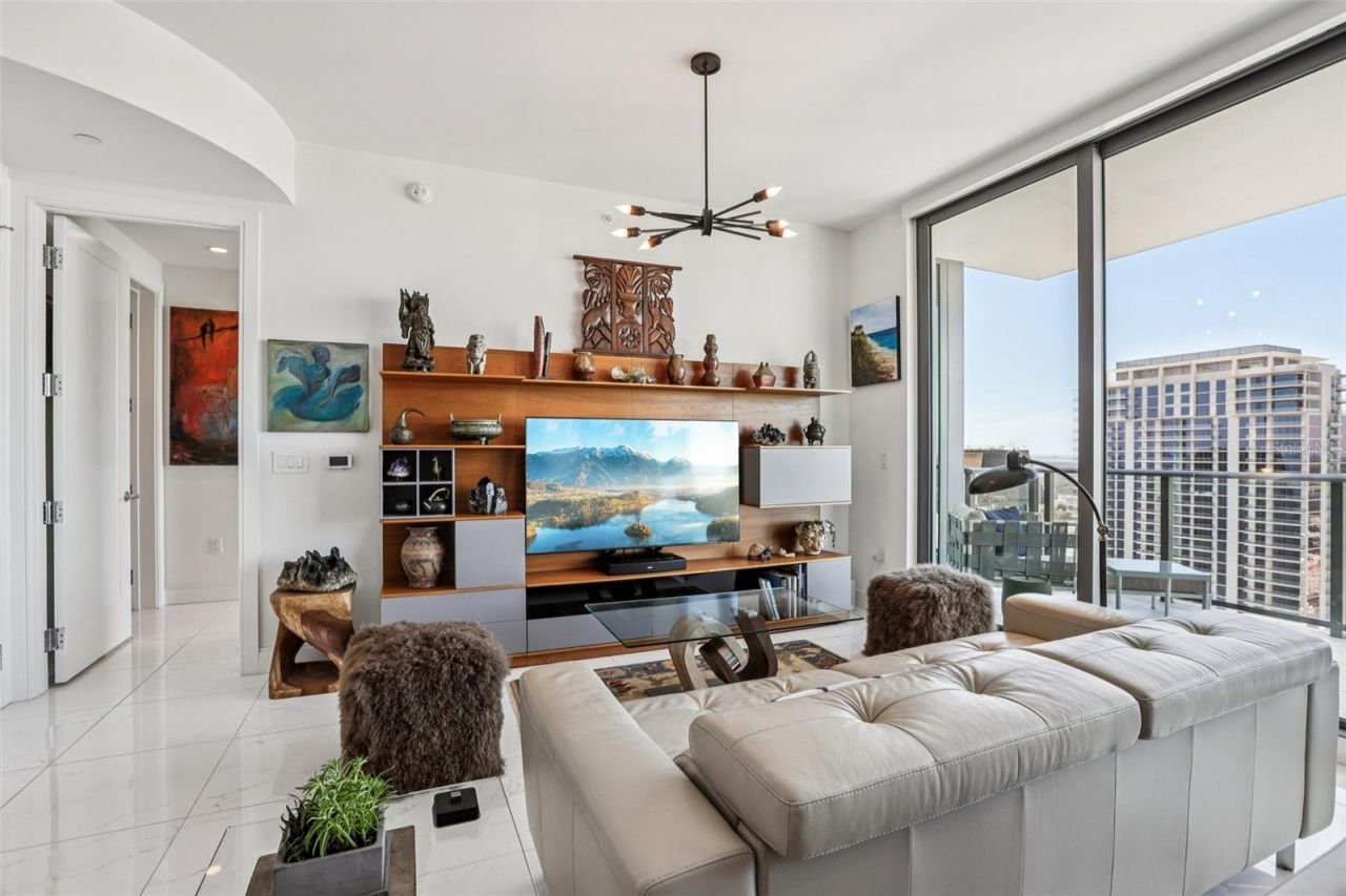 100 1st Avenue N, Unit 3806, Saint Petersburg, FL 33701 Photo