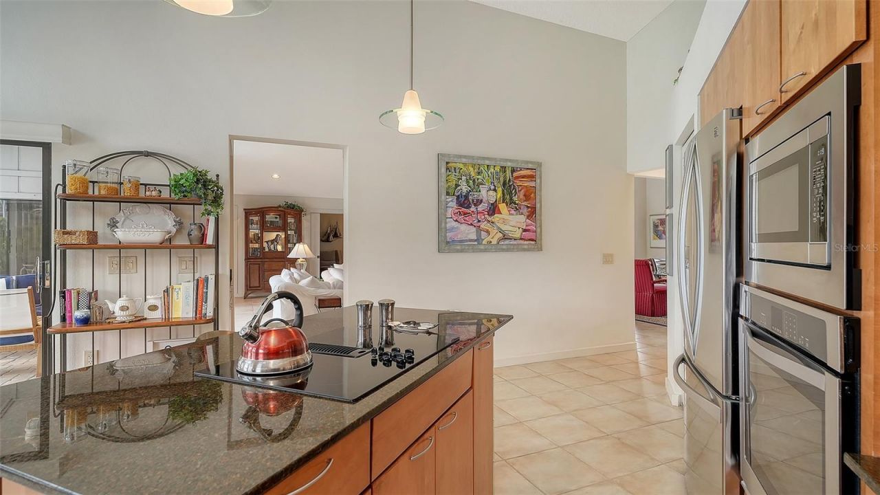 8142 Misty Oaks Boulevard, Sarasota, FL 34243 Photo