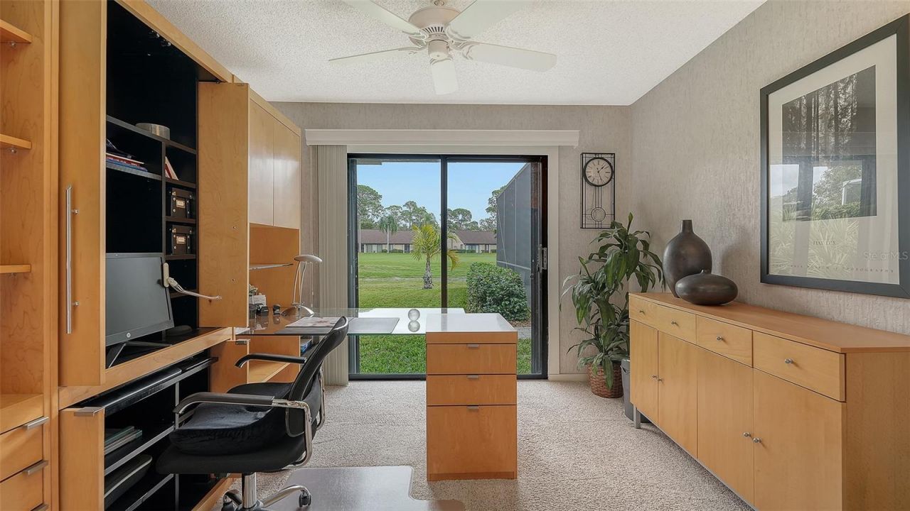 8142 Misty Oaks Boulevard, Sarasota, FL 34243 Photo