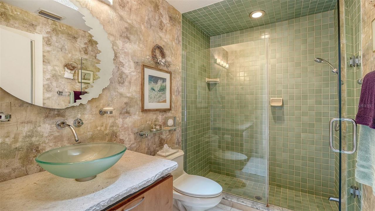 8142 Misty Oaks Boulevard, Sarasota, FL 34243 Photo
