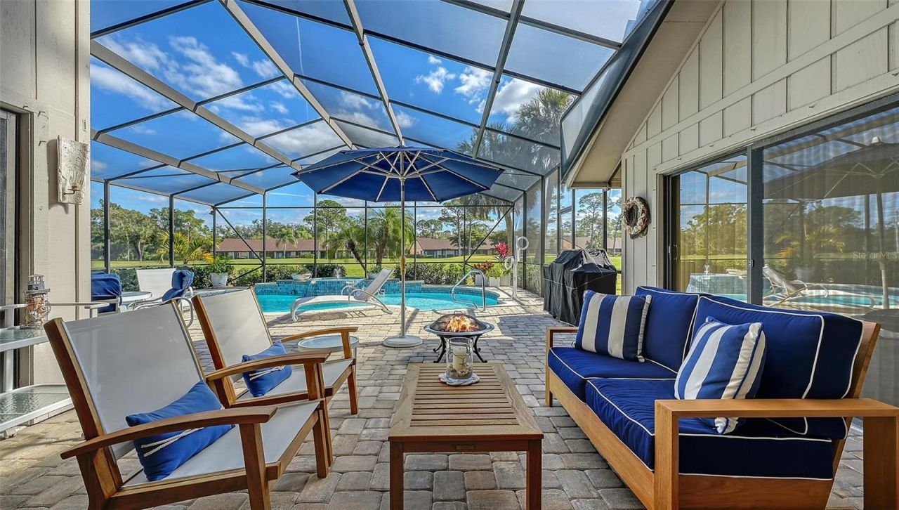 8142 Misty Oaks Boulevard, Sarasota, FL 34243 Photo