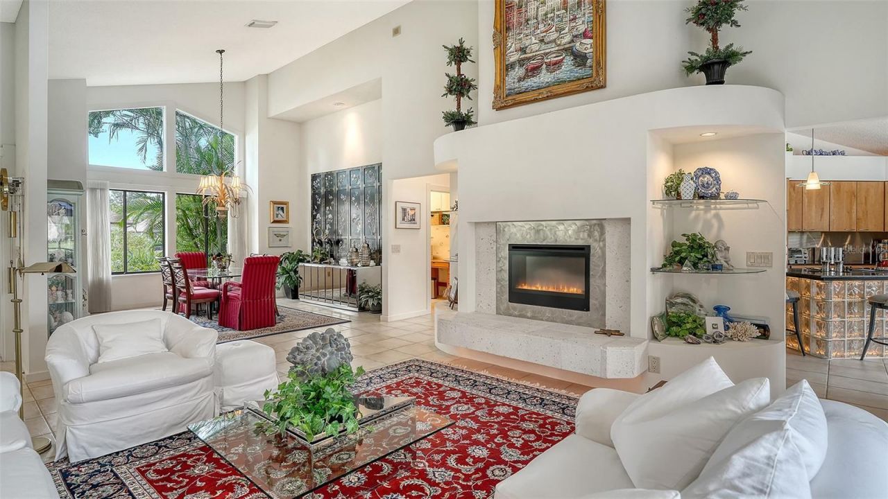 8142 Misty Oaks Boulevard, Sarasota, FL 34243 Photo