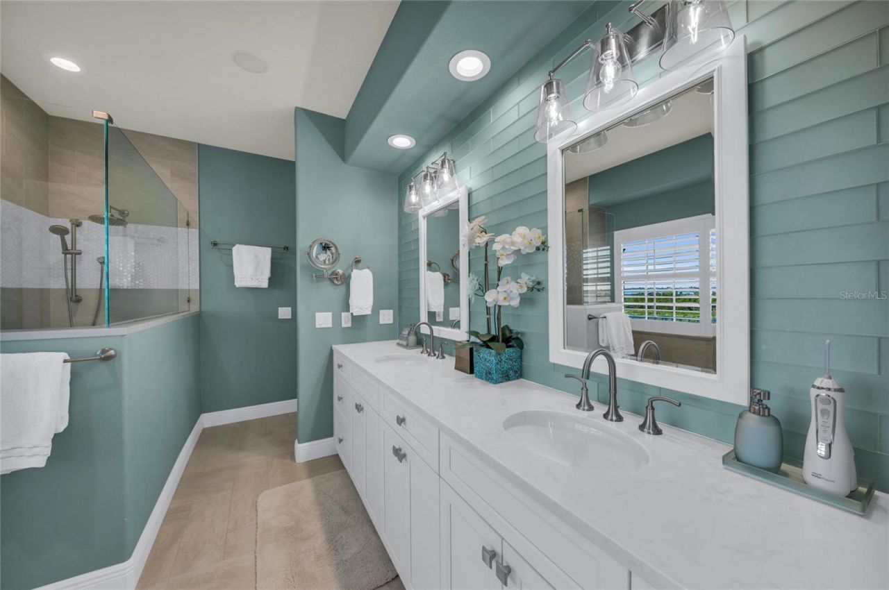 12413 Baypointe Terrace, Cortez, FL 34215 Photo