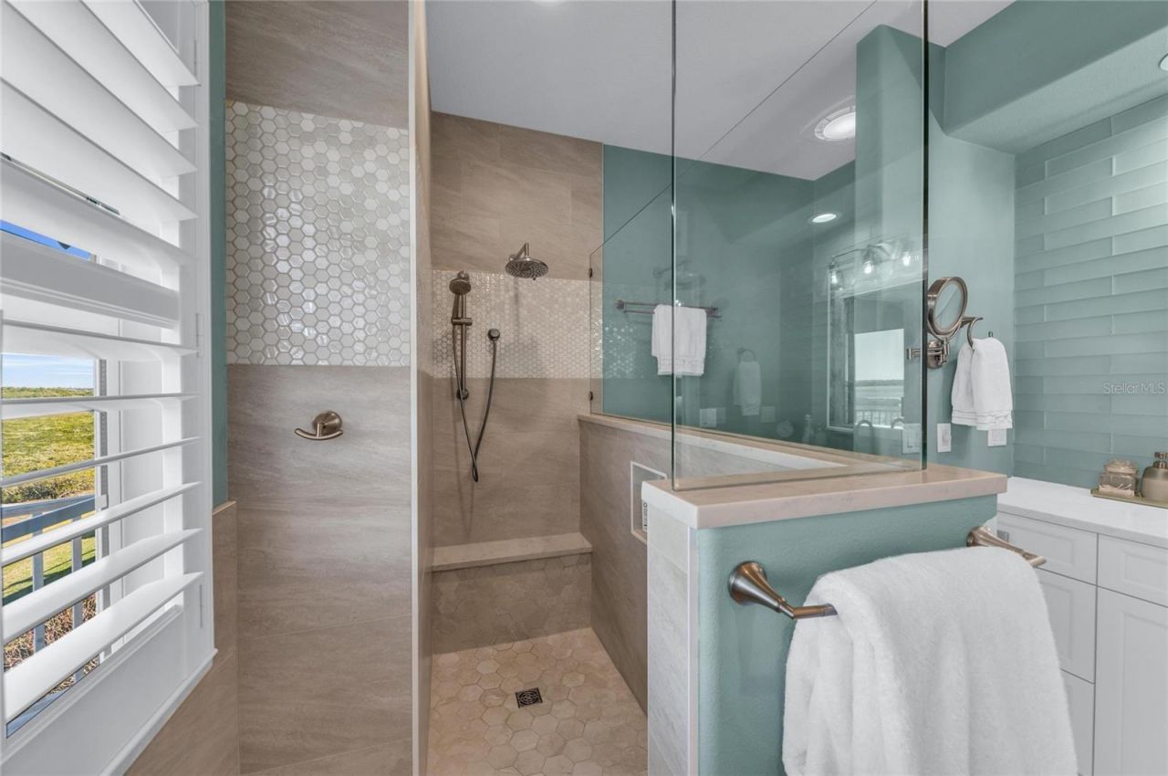 12413 Baypointe Terrace, Cortez, FL 34215 Photo