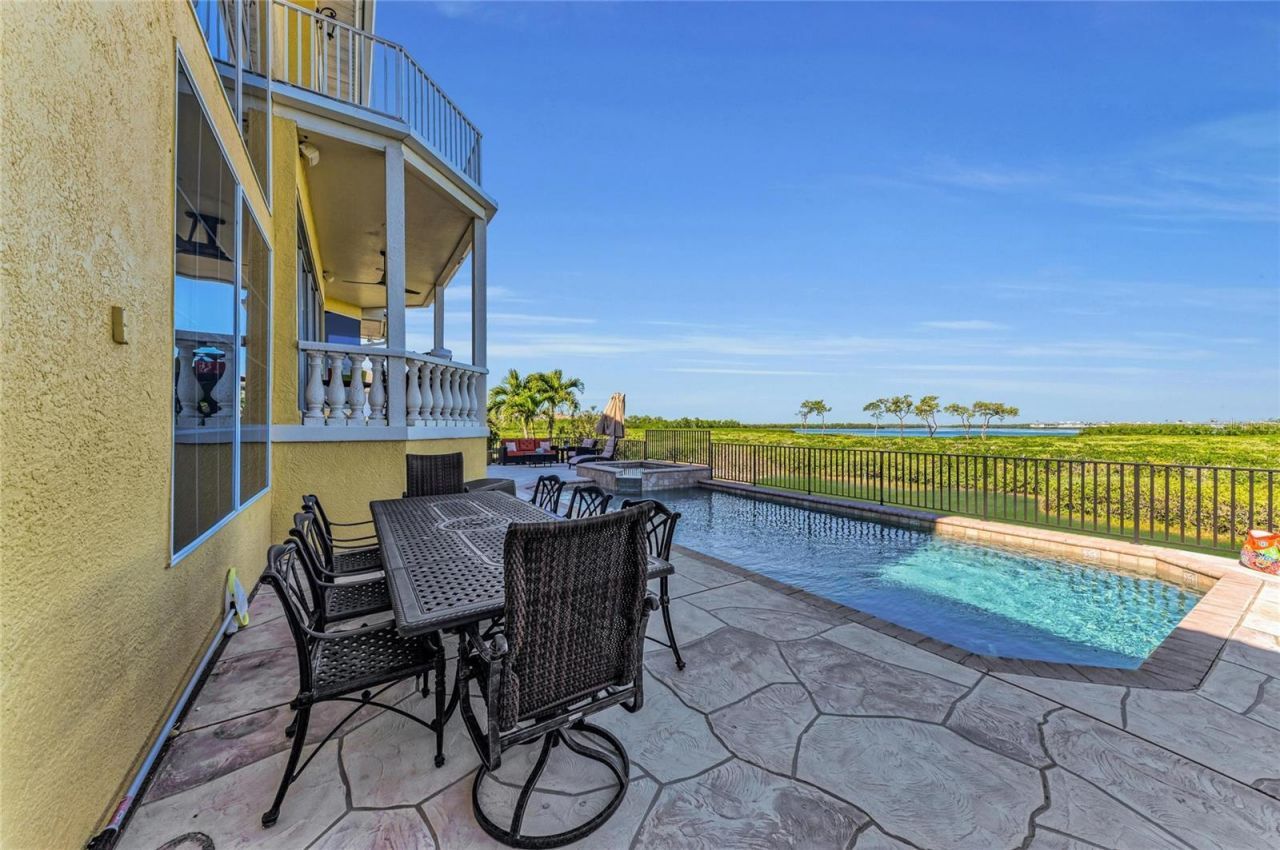 12413 Baypointe Terrace, Cortez, FL 34215 Photo