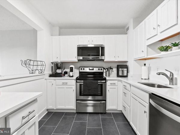200 N PICKETT STREET, Unit 1013, ALEXANDRIA, VA 22304