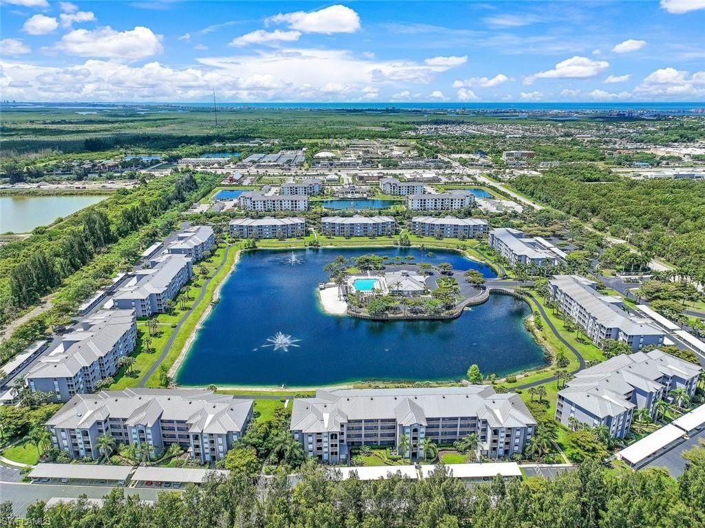 16625 Lake Circle Dr, Unit 518, Fort Myers, FL 33908 Photo