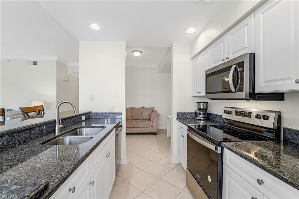 16625 Lake Circle Dr, Unit 518, Fort Myers, FL 33908 Photo