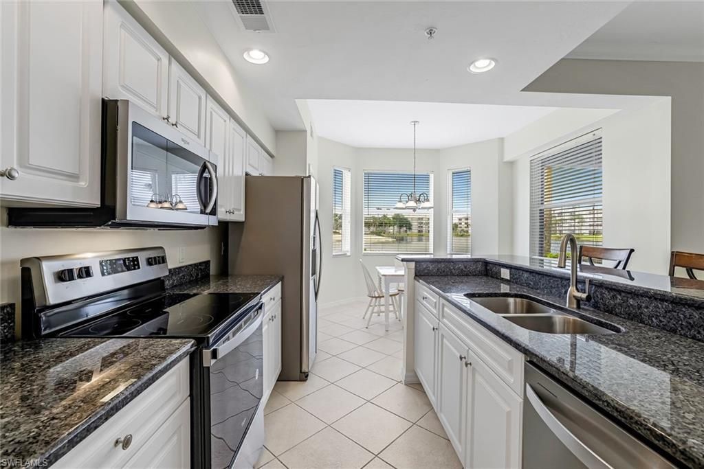 16625 Lake Circle Dr, Unit 518, Fort Myers, FL 33908 Photo
