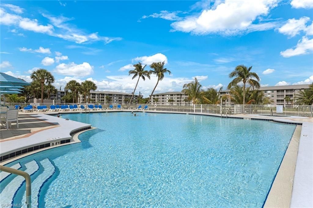 16625 Lake Circle Dr, Unit 518, Fort Myers, FL 33908 Photo