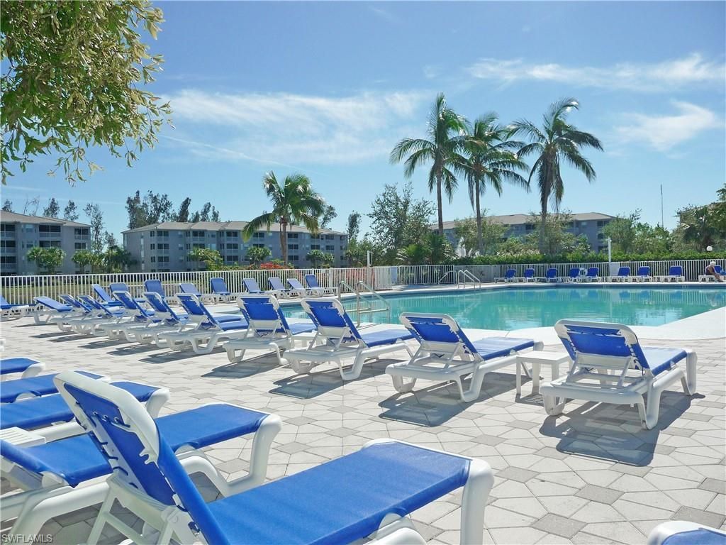 16625 Lake Circle Dr, Unit 518, Fort Myers, FL 33908 Photo
