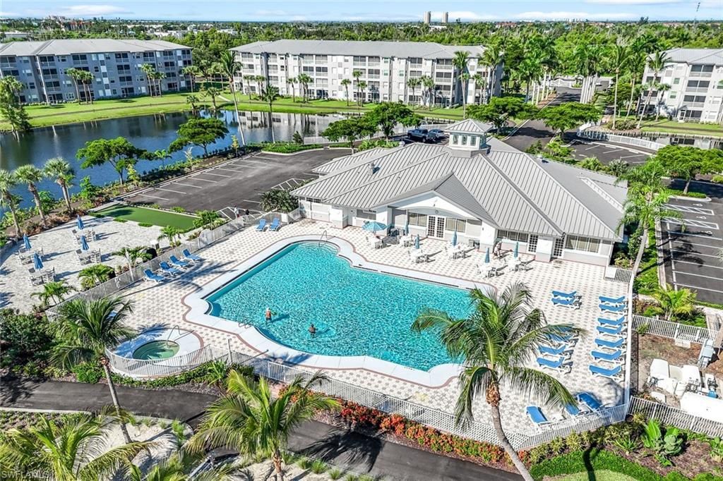 16625 Lake Circle Dr, Unit 518, Fort Myers, FL 33908 Photo